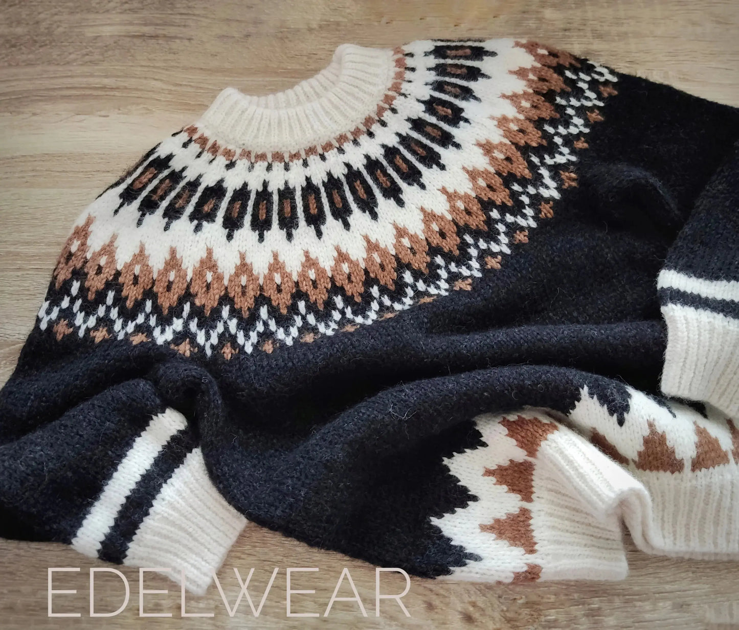 Black Oversized Unisex Icelandic Lopapeysa Sweater Fair Isle with Nordic White Patterned Yoke Hand Knitted of Baby Alpaca & Merino Wool Blend - EdelWear