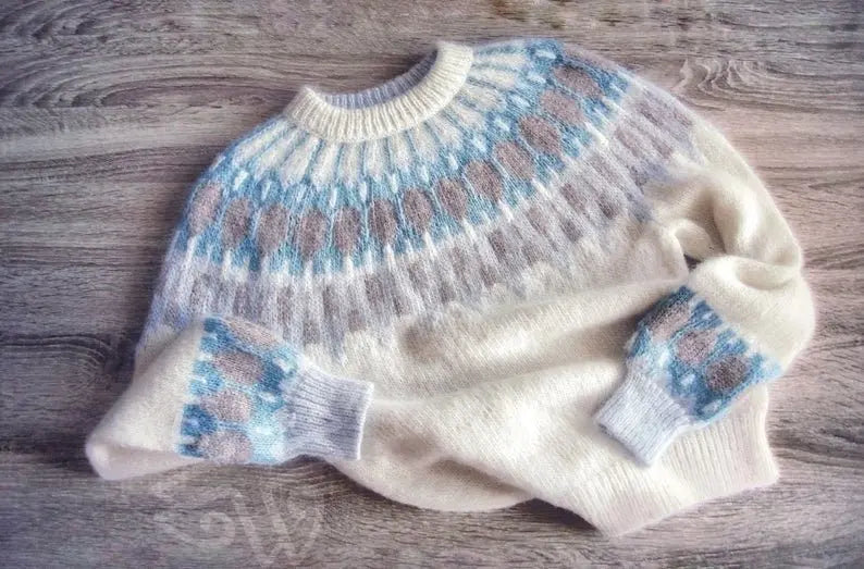 White Womens Scandinavian Sweater Lopapeysa Fair Isle Hand Knitted with a Nordic Beige & Blue Patterned Yoke - EdelWear