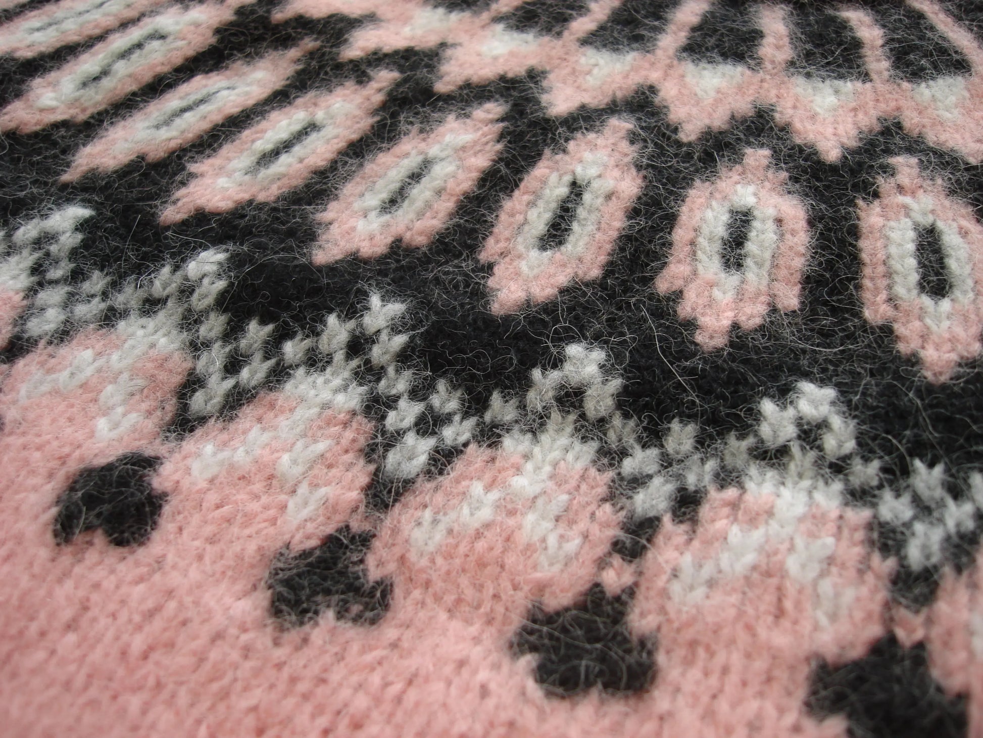 Hand Knitted Gentle Rose Pink Fluffy Oversized Icelandic Women's Lopapeysa Sweater Fair Isle with Nordic Black Patterned Yoke - EdelWear