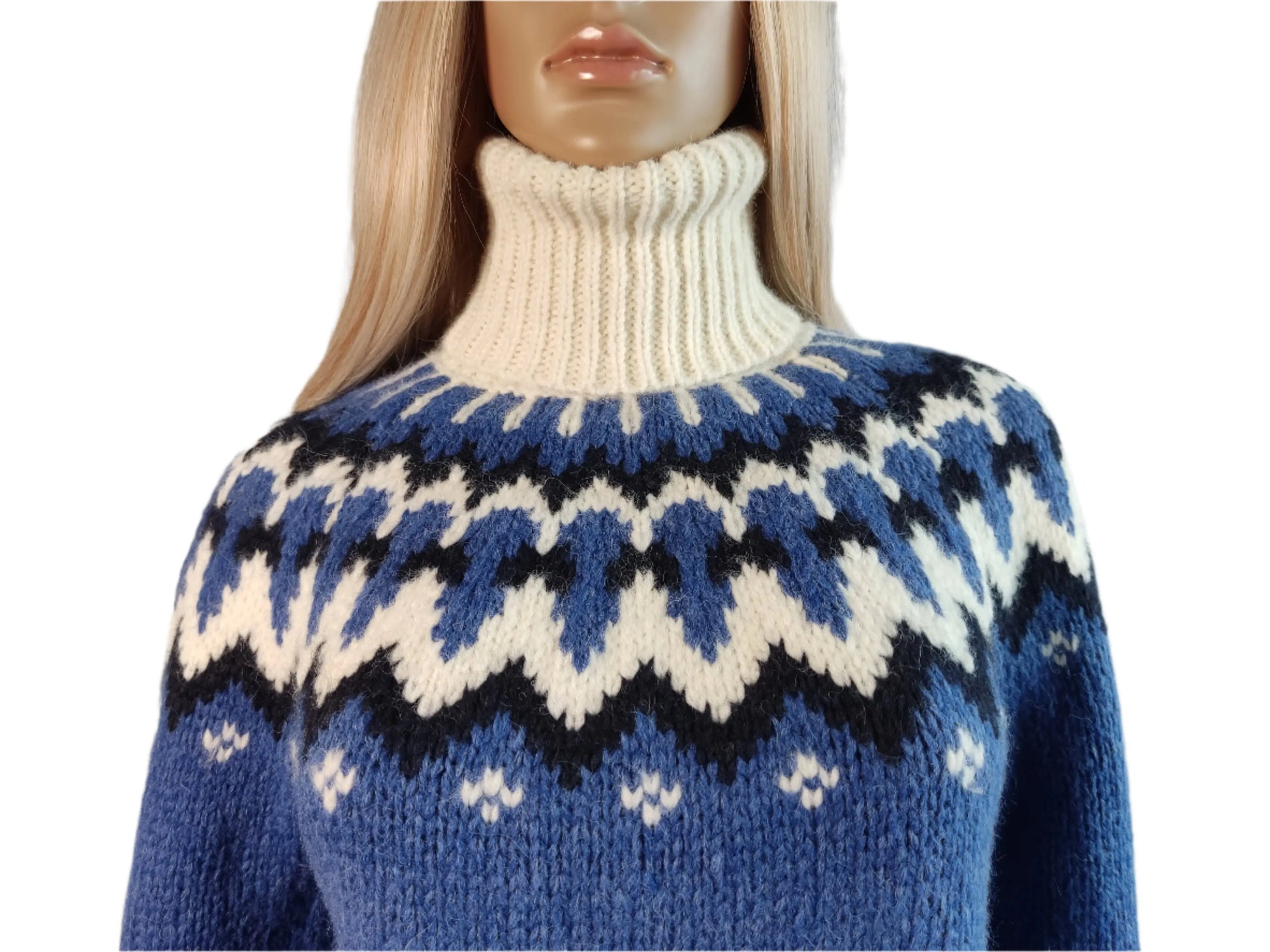 White Chunky Oversized Unisex Scandinavian Lopapeysa Sweater Fair Isle Hand Knitted with a Brown Nordic Patterned Yoke - EdelWear