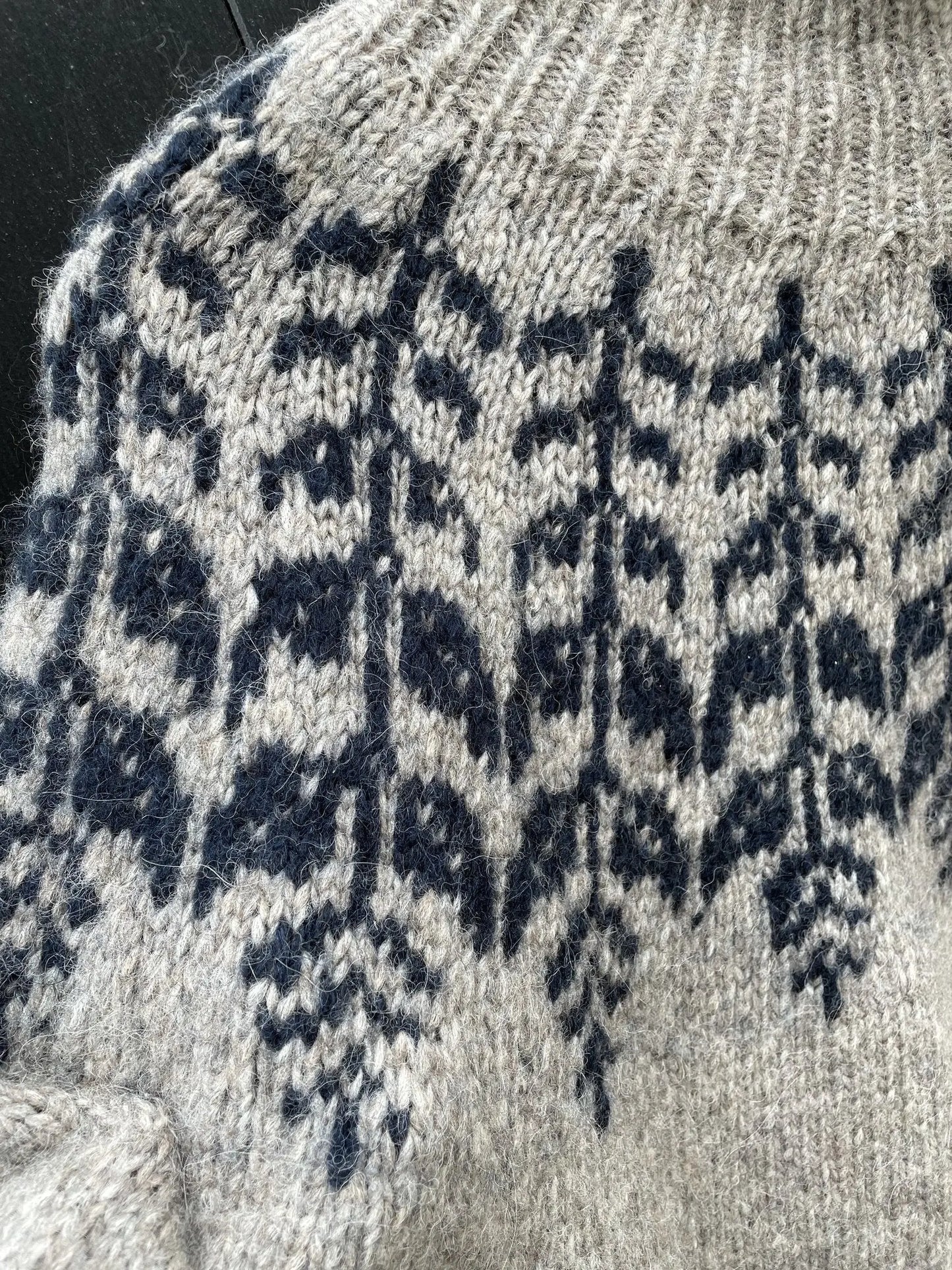 Womens Beige Gray Scandinavian Sweater Fair Isle Lopapeysa Turtleneck with Blue round Yoke - EdelWear